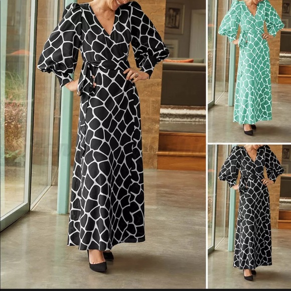 Bell Sleeved, Giraffe Print, Wrap Dress - Picture 4 of 15